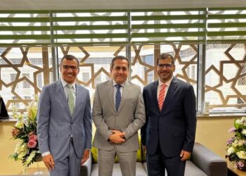 رئيس مجلس إدارة شركة العاصمة الإدارية للتنمية العمرانية يستقبل المهندس طلال الذيابي الرئيس التنفيذي لمجموعة الدار العقارية