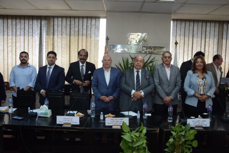 جمعية رجال الأعمال تتعاون مع «إكسبولينك» لإصدار «وثيقة نمو الصادرات» 1 جمعية رجال الأعمال تتعاون مع «إكسبولينك» لإصدار «وثيقة نمو الصادرات»