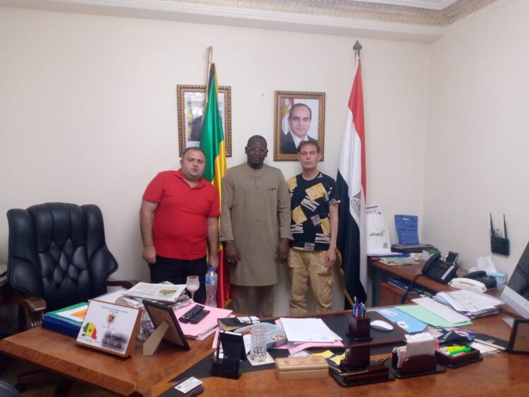 سفير السنغال بالقاهرة يستقبل الدكتور طلعت سلامة