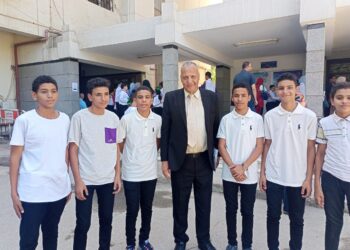 طلاب الإمام الشافعي يقدمون حلولا تكنولوجية بمؤتمر المناخ بكلية االذكاء الإصطناعى 