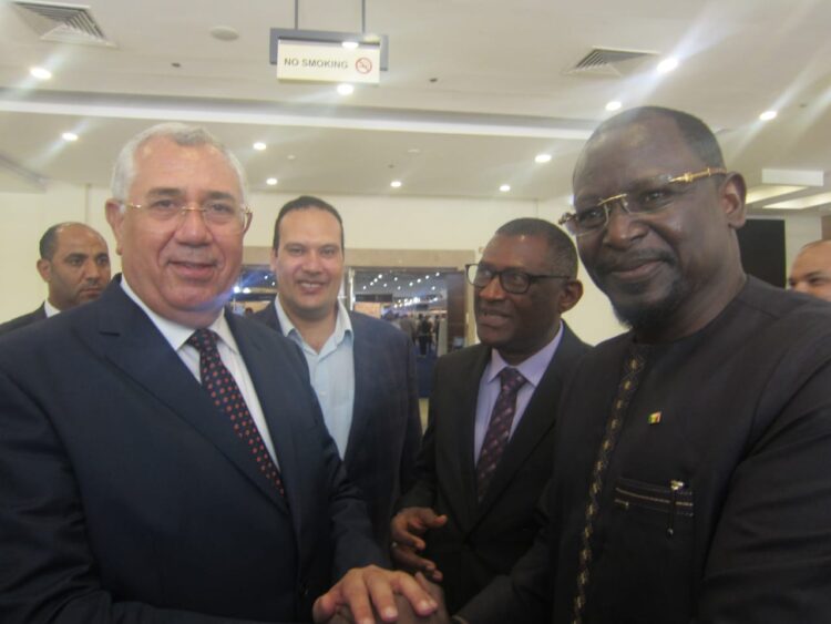 سفراء القارة السمراء في إفتتاح معرض صحاري .. مصر خبرة عظيمة 1 سفراء القارة السمراء في إفتتاح معرض صحاري .. مصر خبرة عظيمة