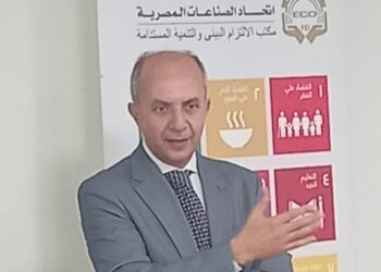 الدكتور أحمد كمال يشارك فى دورة المناخ بنقابة الصحفيين ويؤكد على دور الشباب فى قمة المناخ