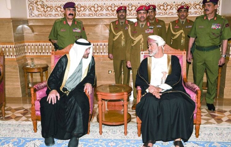 على ضوء زيارة محمد بن زايد لسلطنة عُمان غداً القطاع الخاص يتطلع إلى تعزيز الشراكة التجارية والاسثمارية مع نظيره الإماراتي