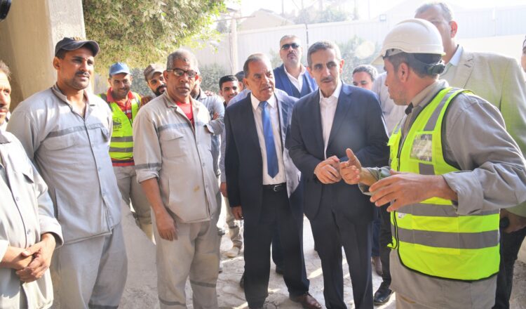 محافظ الغربية يتفقد مصانع المبيدات والمالية والزيوت والصابون بكفر الزيات