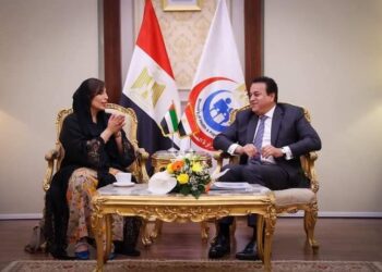 وزير الصحة والسكان يستقبل سفيرة الإمارات بالقاهرة