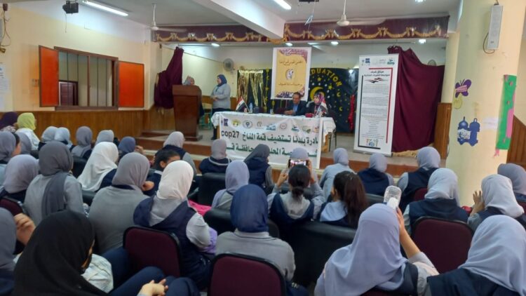 ندوة توعية وحملة تشجير وإضاءة المدرسة الثانوية للبنات في قنا بلمبات الليد 1 ندوة توعية وحملة تشجير وإضاءة المدرسة الثانوية للبنات في قنا بلمبات الليد