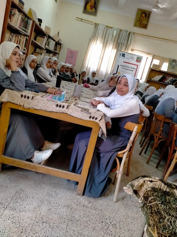 يوم مفتوح لمنصة أسوان مع طالبات المدرسة الثانوية التجارية بإدفو