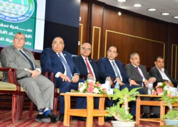 دكتور محمود محى الدين:  العمل المناخي لابد أن يؤدي إلى معالجة مشكلات المجتمع 