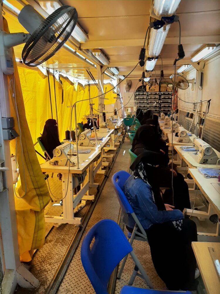 "القوى العاملة" بمطروح: برامج للتدريب المهنى بالوحدة المتنقلة بسيوة 1 “القوى العاملة” بمطروح: برامج للتدريب المهنى بالوحدة المتنقلة بسيوة