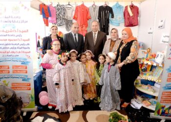 رئيس جامعة المنصورة يفتتح المعرض التسويقي لمنتجات الوحدات ذات الطابع الخاص