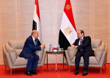 الرئيس السيسي يلتقي مع رشاد العليمي رئيس مجلس القيادة الرئاسي اليمني على هامش مشاركته في القمة العربية بالجزائر 31