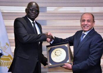توقيع مذكرة تفاهم بين سلطتى الطيران المدنى فى مصر وجنوب السودان