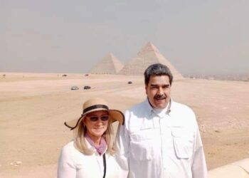 منطقة آثار الأهرامات والمتحف المصري بالتحرير يستقبلان رئيس دولة فنزويلا وأسرته