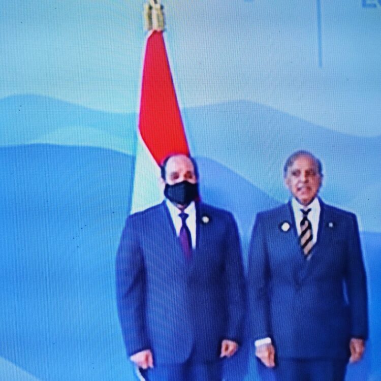 رئيس الوزراء الباكستانى يشارك في رئاسة مائدة مستديرة مهمة مع نظيره النرويجي على هامش مؤتمر المناخ COP27 بشرم الشيخ 1 رئيس الوزراء الباكستانى يشارك في رئاسة مائدة مستديرة مهمة مع نظيره النرويجي على هامش مؤتمر المناخ COP27 بشرم الشيخ