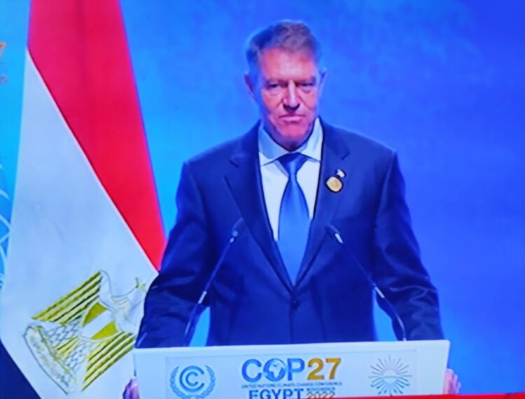 رئيس رومانيا يؤكد من شرم الشيخ : الشباب هم حجر الزاوية في مواجهة تغير المناخ أعطوهم المعلومات والفرصة للمواجهة 1 رئيس رومانيا يؤكد من شرم الشيخ : الشباب هم حجر الزاوية في مواجهة تغير المناخ أعطوهم المعلومات والفرصة للمواجهة