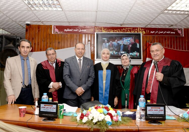 أول باحثة تقهر الظلام وتحصل على الدكتوراه في الأدب الإنجليزي من كلية الآداب بجامعة المنصورة