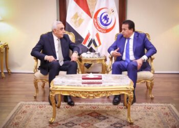 وزير الصحة يلتقي سفير جُمهُوريَّة العراق بالقاهرة