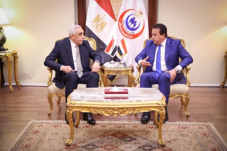 وزير الصحة يلتقي سفير جُمهُوريَّة العراق بالقاهرة 1 وزير الصحة يلتقي سفير جُمهُوريَّة العراق بالقاهرة