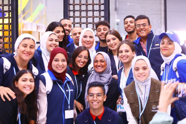 القباج تناقش “مدي تأثير تغير المناخ علي جودة حياة الأطفال” بحضور سفير الاتحاد الأوروبي وممثل منظمة الأمم المتحدة للطفولة “يونيسف” في جلسة بقمة تغیر المناخ COP-27 بشرم الشيخ