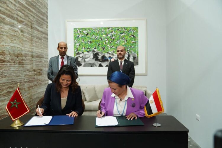 وزيرة البيئة توقع مذكرة تفاهم مع الجانب المغربي فى مجال حماية البيئة والتنمية المستدامة. 1 وزيرة البيئة توقع مذكرة تفاهم مع الجانب المغربي فى مجال حماية البيئة والتنمية المستدامة.