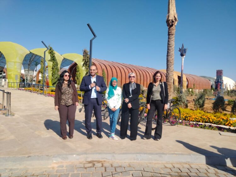 وزيرة البيئة والمنسق الوزارى ومبعوث مؤتمر المناخ تسلم الفائزين بمسابقة وزارة البيئة "صحتنا من صحة كوكبنا" دراجات هوائية بالمنطقة الخضراء بالتعاون مع شركة سانوفي مصر 1 وزيرة البيئة والمنسق الوزارى ومبعوث مؤتمر المناخ تسلم الفائزين بمسابقة وزارة البيئة “صحتنا من صحة كوكبنا” دراجات هوائية بالمنطقة الخضراء بالتعاون مع شركة سانوفي مصر