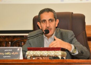 محافظ الغربية يستعرض تقرير المؤشرات السكانية للمحافظة