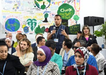 وزيرة التضامن الاجتماعي تعقد جلسة حوارية مع الأشخاص ذوي الإعاقة بمؤتمر قمة المناخ COP 27 بشرم الشيخ للاستماع إلى تعقيبهم على خدمات الاتاحة والتيسير