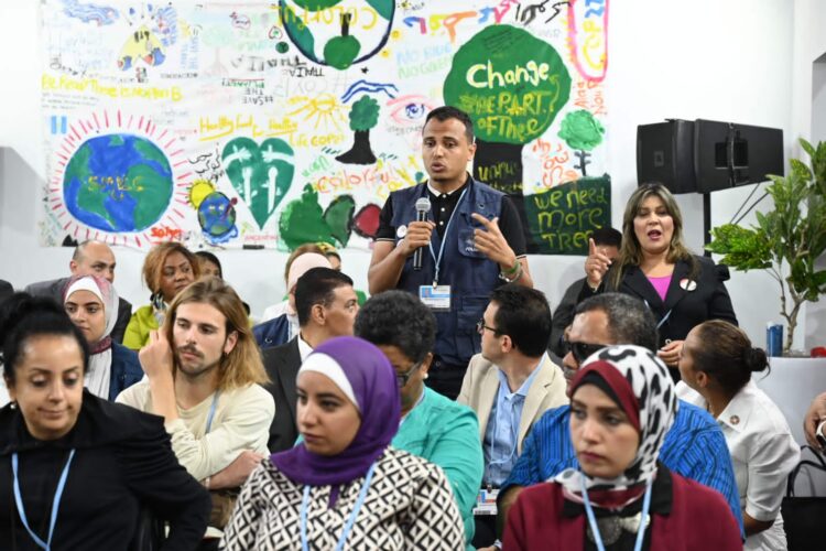 وزيرة التضامن الاجتماعي تعقد جلسة حوارية مع الأشخاص ذوي الإعاقة بمؤتمر قمة المناخ COP 27 بشرم الشيخ للاستماع إلى تعقيبهم على خدمات الاتاحة والتيسير