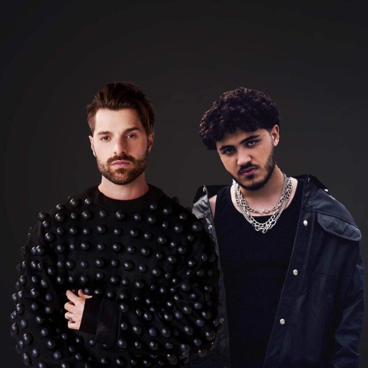 عصام النجار يؤدي النسخة العربية لأغنية هيدلايتس العالمية 1 عصام النجار يؤدي النسخة العربية لأغنية هيدلايتس العالمية