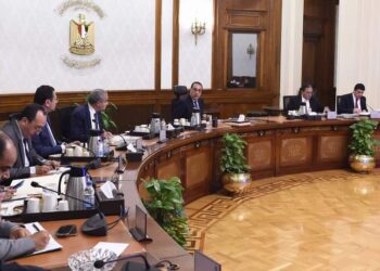 مهلة محددة لإعلان الأسعار على جميع السلع . وتكليفات بإغلاق أي منفذ بيع مخالف ومصادرة السلع