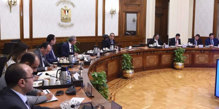 مهلة محددة لإعلان الأسعار على جميع السلع . وتكليفات بإغلاق أي منفذ بيع مخالف ومصادرة السلع 1 مهلة محددة لإعلان الأسعار على جميع السلع . وتكليفات بإغلاق أي منفذ بيع مخالف ومصادرة السلع