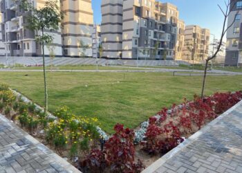 رئيس الجهاز: جارٍ استكمال أعمال الطرق وتنسيق الموقع بمناطق المبادرة الرئاسية "سكن كل المصريين" بمدينة العبور الجديدة