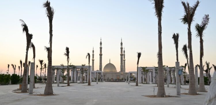 وزير الإسكان يتابع الموقف التنفيذى للمشروعات المختلفة الجارى تنفيذها بالعاصمة الإدارية الجديدة 1 وزير الإسكان يتابع الموقف التنفيذى للمشروعات المختلفة الجارى تنفيذها بالعاصمة الإدارية الجديدة