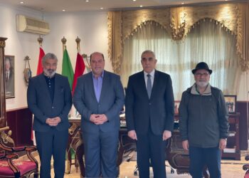 سفير جمهورية العراق في القاهرة يستقبل نقيب الفنانين العراقيين