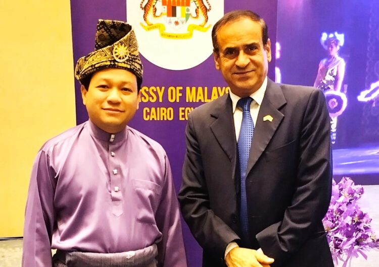 سفير ماليزيا بالقاهرة في يوم الثقافة الماليزية : مصر دولة حضارة ومنارة والأزهر جسر المحبة للبلدين 1 سفير ماليزيا بالقاهرة في يوم الثقافة الماليزية : مصر دولة حضارة ومنارة والأزهر جسر المحبة للبلدين