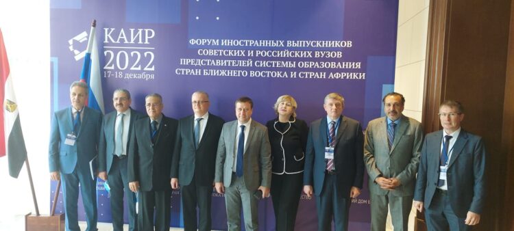 سفير روسيا بالقاهرة : الغرب هو من تسبب فى أزمة الغذاء العالمية بعسكرة أوكرانيا وفرض العقوبات على روسيا 1 سفير روسيا بالقاهرة : الغرب هو من تسبب فى أزمة الغذاء العالمية بعسكرة أوكرانيا وفرض العقوبات على روسيا