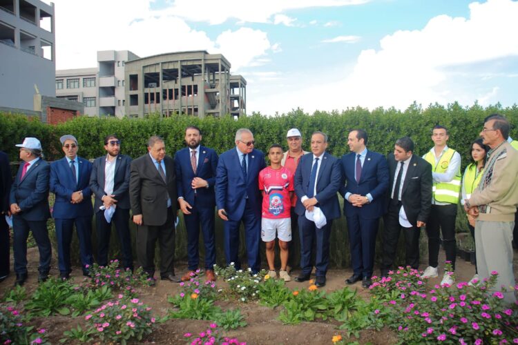 وزير الخارجية يشارك في المبادرة الرئاسية 100 مليون شجرة بمحافظة الغربية 1 وزير الخارجية يشارك في المبادرة الرئاسية 100 مليون شجرة بمحافظة الغربية