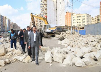 محافظ الغربية يتفقد مشروعات الرصف والتطوير بطنطا