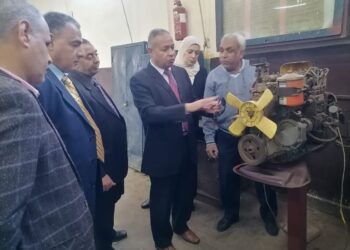 مدير عام التعليم الفني يتابع مدارس التعليم الفني بإدارة شرق طنطا التعليمية