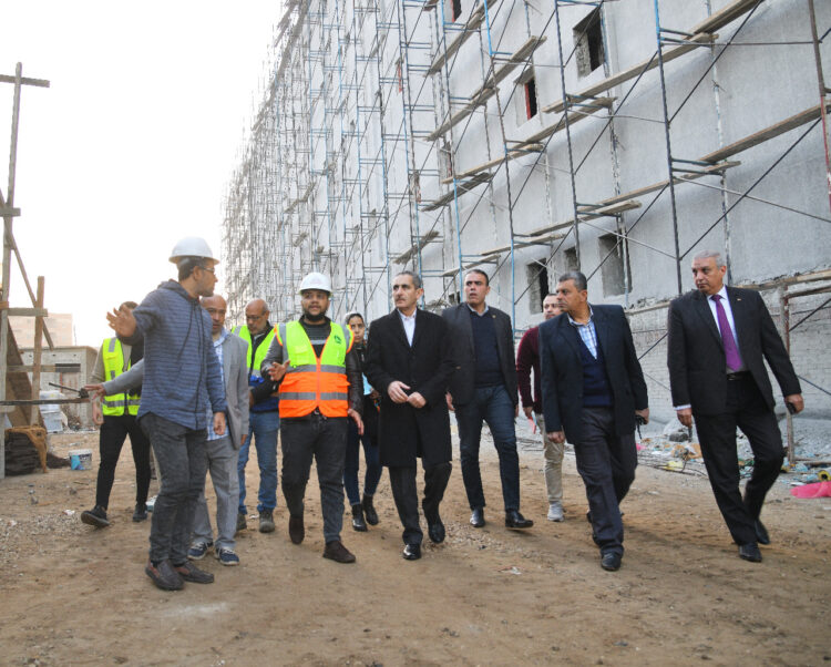 محافظ الغربية يتفقد مستشفى طنطا العام ومشروعات حياة كريمة بزفتى 1 محافظ الغربية يتفقد مستشفى طنطا العام ومشروعات حياة كريمة بزفتى