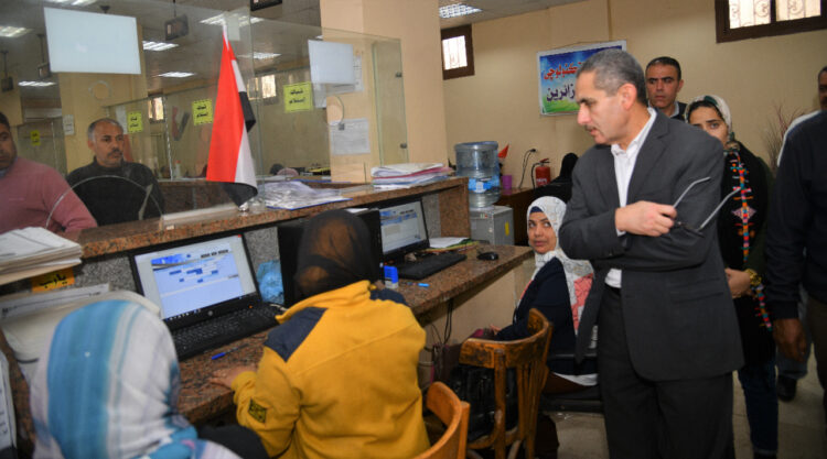 رحمي يقيل رئيس المركز التكنولوجي بزفتى ويشيد بالأداء في مركز السنطة