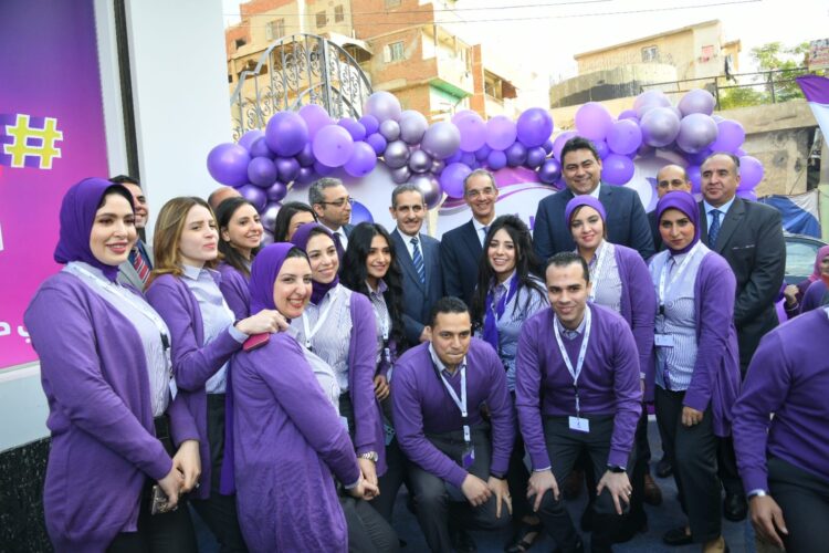 وزير الاتصالات وتكنولوجيا المعلومات يعقد اجتماع مع محافظ الغربية لمتابعة الموقف التنفيذي لمشروعات الاتصالات وتكنولوجيا المعلومات بالمحافظة