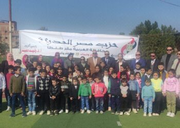 أمين حزب مصر الحديثة بالغربية يُكرم الأطفال حفظة القرآن الكريم بقرية محلة مرحوم