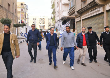 محافظ الغربية في جولة تفقدية لمحيط الكنائس بزفتى