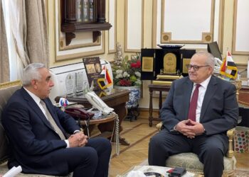 سفير جمهوريّة العراق في القاهرة يلتقي رئيس جامعة القاهرة