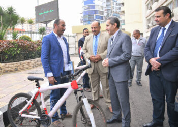محافظ الغربية يسلم 36 درجة هوائية لأبناء وأسر الشهداء والمصابين ضمن مبادرة دراجتك صحتك