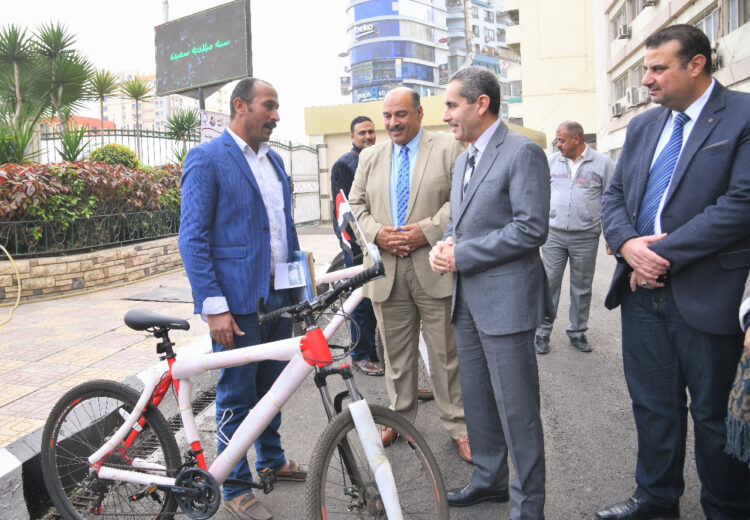 محافظ الغربية يسلم 36 درجة هوائية لأبناء وأسر الشهداء والمصابين ضمن مبادرة دراجتك صحتك 1 محافظ الغربية يسلم 36 درجة هوائية لأبناء وأسر الشهداء والمصابين ضمن مبادرة دراجتك صحتك