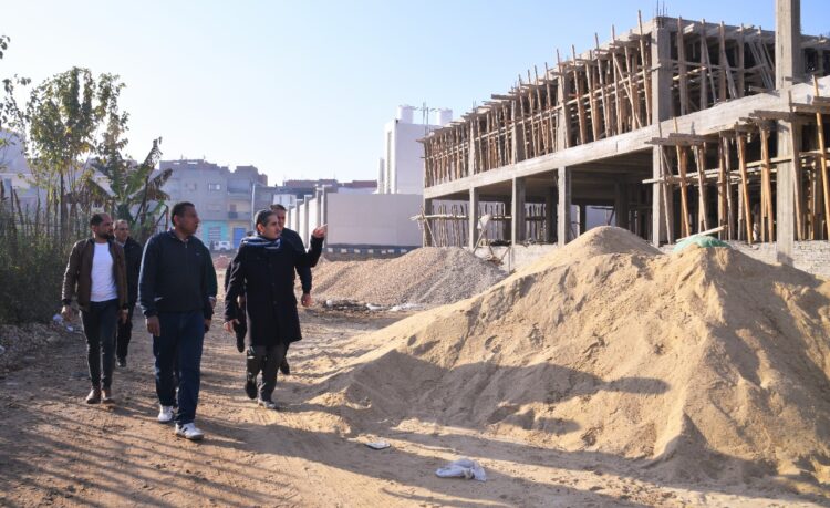 محافظ الغربية يتفقد مشاريع المبادرة الرئاسية بزفتي ومشروعات الرصف والتطوير بطنطا