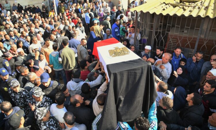 محافظ الغربية يتقدم جنازة شهيد قطور ويقدم واجب العزاء لأسرته 1 محافظ الغربية يتقدم جنازة شهيد قطور ويقدم واجب العزاء لأسرته