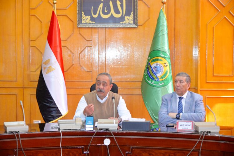 محافظ الإسماعيلية يعقد جتماعًا لمتابعة نقل ملكية وادي التكنولوجيا للهيئة العامة الاقتصادية لقناة السويس